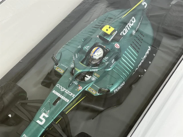 Aston Martin AMR22 #5 Emilia Romagna Gp Sebastian Vettel 2022 1:18 Spark 18S760 2