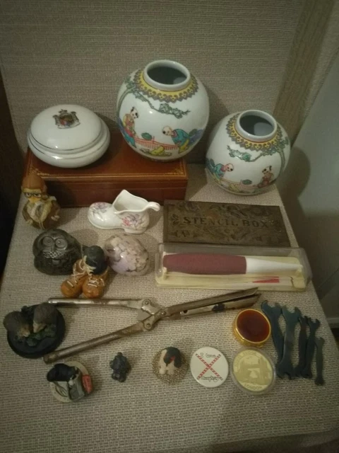 job lot of vintage collectables (mainly)
