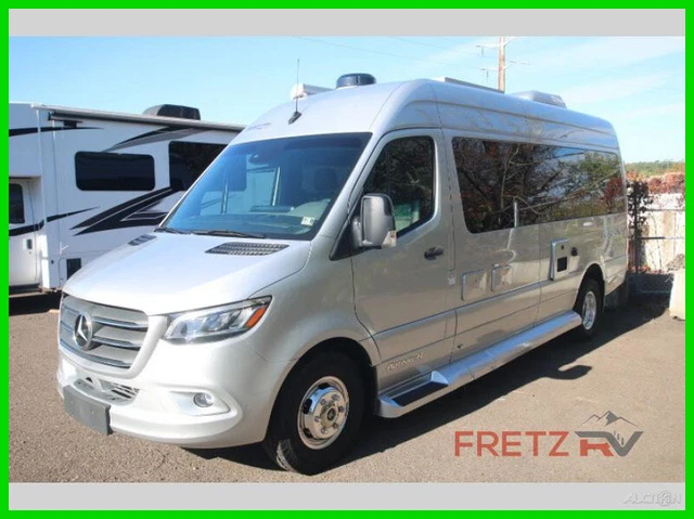 2023 Pleasure-Way Plateau FL Used 2023 Pleasure-Way Plateau FL Used