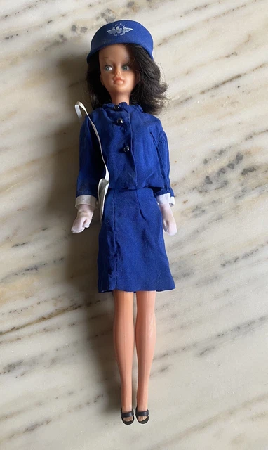 TENUE EN FLÂNANT POUPÉE TRESSY BELLA - Année 1966 EUR 49,99 - FR