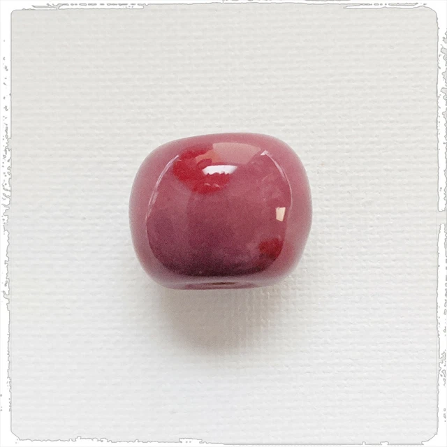 KAZURI  MACRAME BEADS -  round - pink & red with the dots pattern