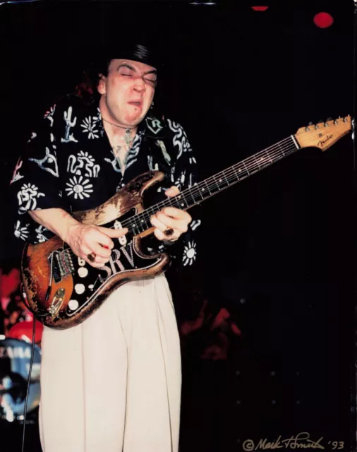 STEVIE RAY VAUGHAN Vintage 8x10 Photo 2