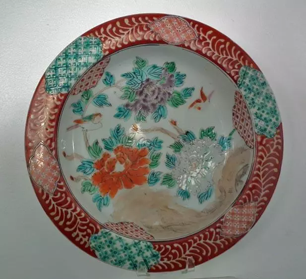 Antique Meiji Period Japanese Kutani Porcelain Plate 19th century