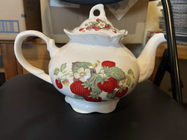 Arthur Wood Teapot Strawberries. Vintage Retro.