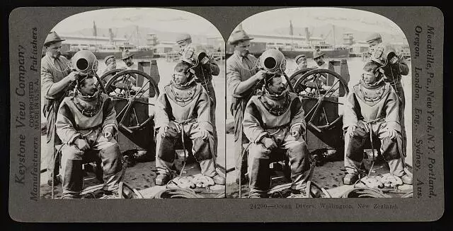 New Zealand Ocean divers, Wellington, New Zealand Old Historic Photo