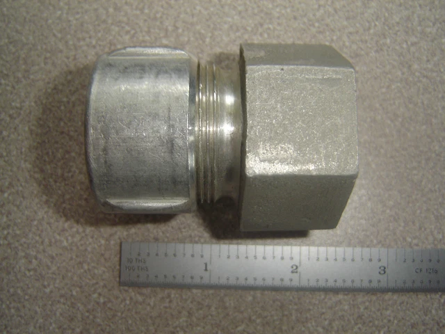 Remke 1" NPT Female, RSRF-311, Straight Cord Grip 0.562" to 0.688" Cable, NOS