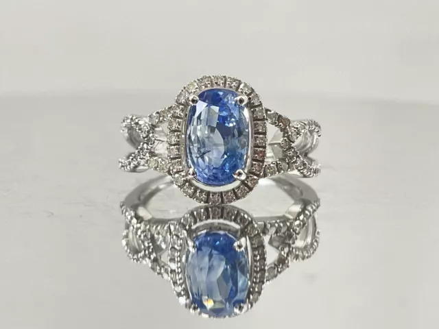 Beautiful 3.16 CT Natural Ceylon Cornflour Blue Sapphire  Diamonds & 18k Gold