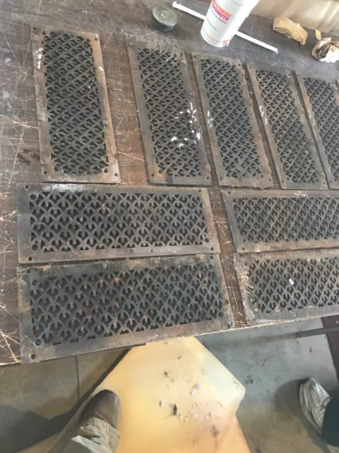 Rl 15 19 Av Cast-iron heating grate face 5 x 12 5/8 Has found rusted pitted