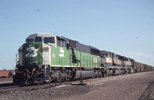 BN BURLINGTON NORTHERN Railroad Train Locomotive 9231 SUPERIOR WI Photo Slide