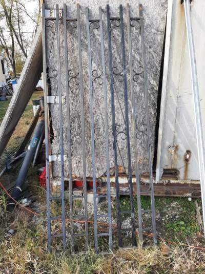 porch supports uprights column cast iron metal vintage