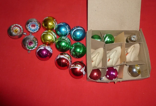 Lotto vecchie palle di Natale vintage più tre paperelle