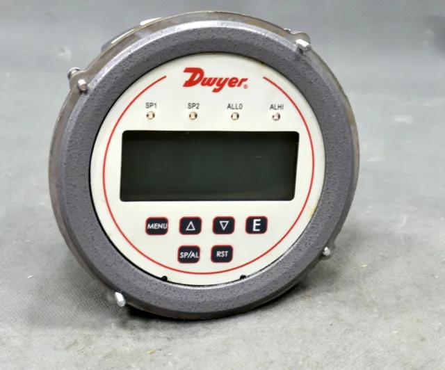 Dwyer DH3-002, SERIES DH3 DIGIHELIC® Differential Pressure Controller, 25 PSI