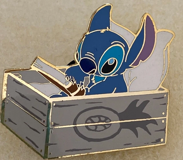 Disney STITCH SUNDAYS PIN STITCH in Pineapple Crate Box Bed DLR 2003 24047 Disney STITCH SUNDAYS PIN STITCH in Pineapple Crate Box Bed DLR 2003 24047