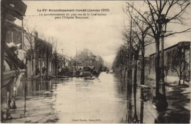 CPA Inondations PARIS 15e arr. Rue de la convention Hopital Boucicaut (996409)