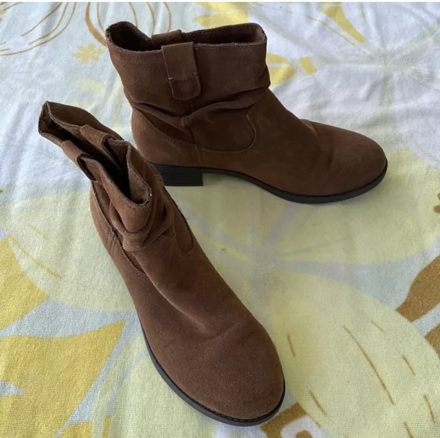 American Eagle Outfitters Slouchy Suede Women’s booties, Size 8 New, No Box