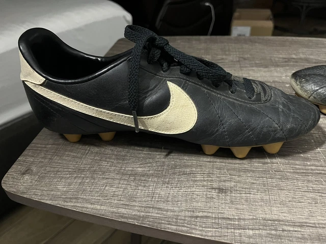 old nike football shoes