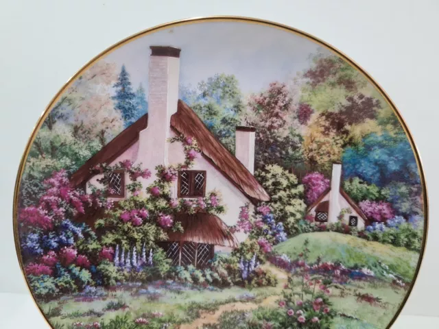 A Cozy Glen Collector Plate Franklin Mint Violet Schwenig With Stand 2