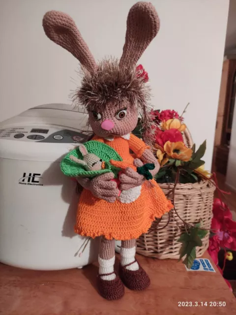 Osterfigur, einzigartig, handgefertigt Amigurumi, Geschenk, Deko Mädchenfigur