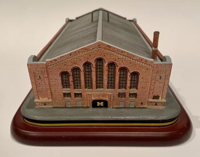 Danbury Mint Michigan Wolverines Yost Ice Arena Replica Model Ann Arbor Berenson