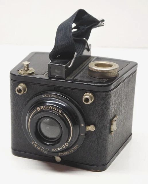 Película de rollo de cámara Brownie Flash Six-20 de colección más allá de 10 pies/620 usada