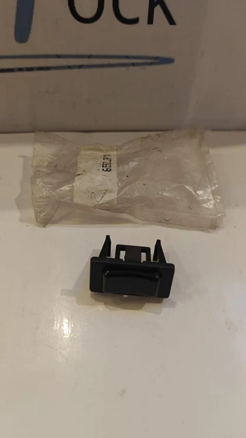 Cache Plastique Obturateur Tableau De Bord Peugeot 205 - Pièce Neuve D'origine, Référence 8241.62