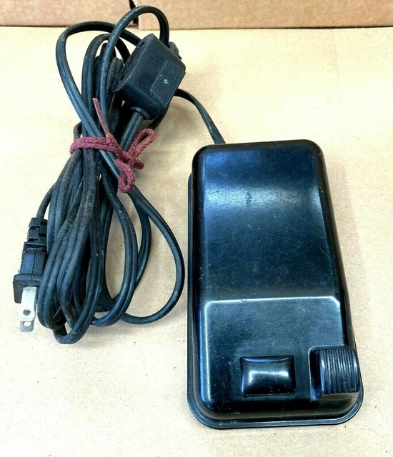 VINTAGE SINGER Featherweight 221 Sewing Machine Foot Pedal Motor