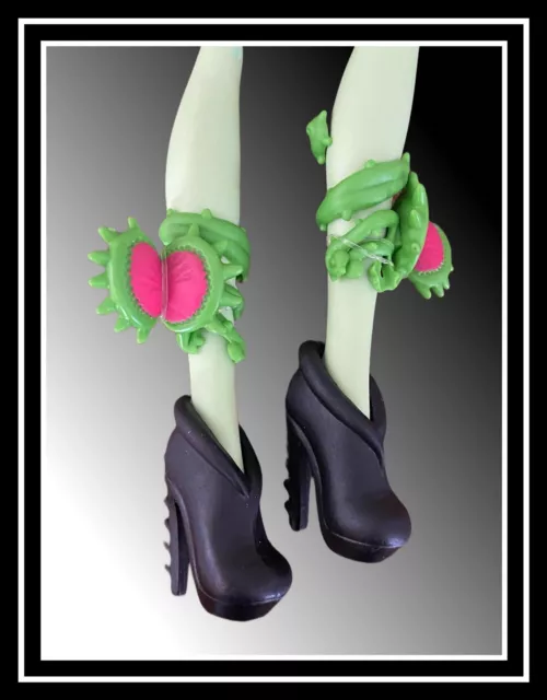Monster High Venus Mcflytrap Gloom & Bloom Black Shoes With Leg Wraps