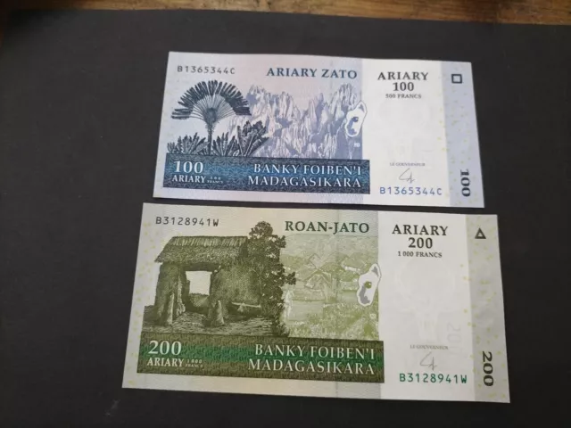 Madagascar 100+200 francos UNC