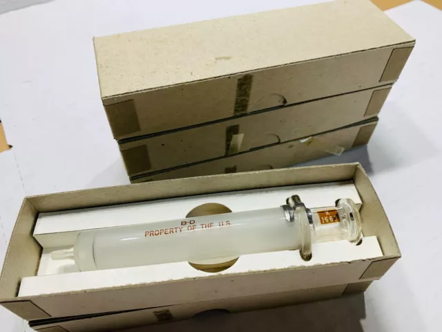 (4) Vintage 1950's Civil Defense 10cc GLASS SYRINGE Military Issue BD NOS (4) Vintage 1950's Civil Defense 10cc GLASS SYRINGE Military Issue BD NOS