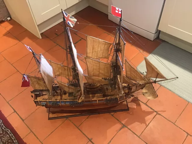 HMS Bounty 1783 Modelo Velero 95 × 19 × 95 cm Totalmente Construido Buen Estado