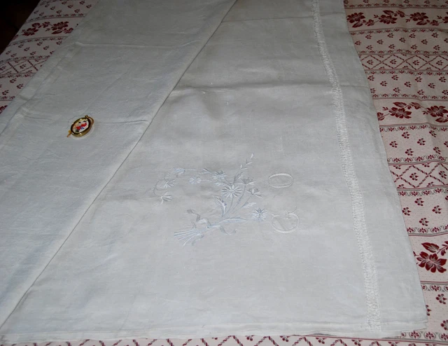 Lenzuolo matrimoniale di puro lino a telaio .Ricamato a mano Vintage