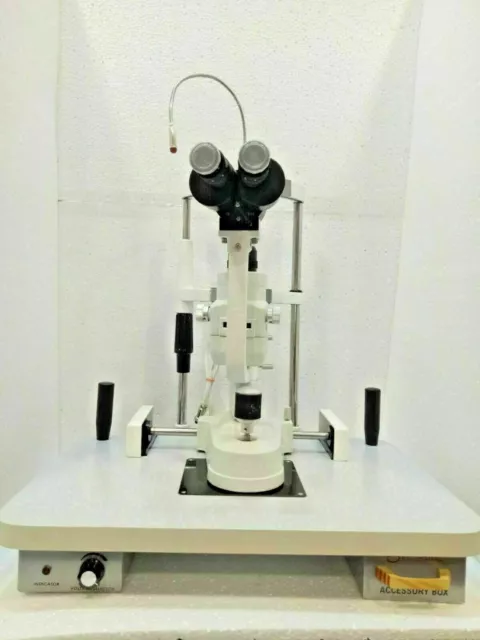 Lampe à fente de type Zeiss en 2 étapes pour ophtalmologie avec accessoires