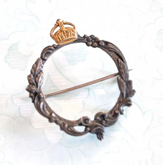 Broche royale - Médaillon Porte-photo ancien en Argent 800 - couronne dorée
