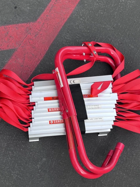 Escalera de escape de incendios extra ancha de 2 pisos EasyThrow de 13 pies con peldaños antideslizantes