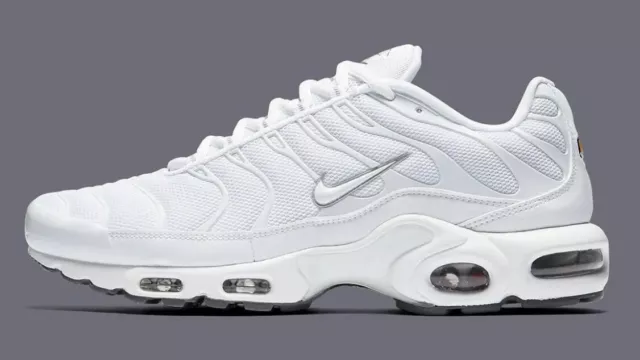 nike tuned triple white