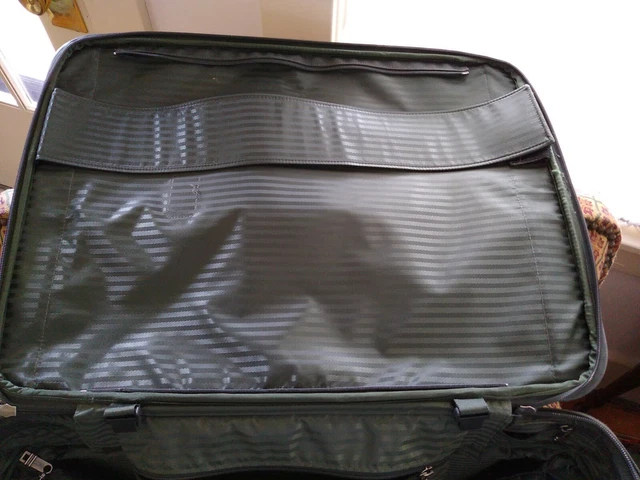 TUMI 2283M3 Green Ballistic Nylon 25" Upright Rolling Wheeled Suitcase With Lock 12