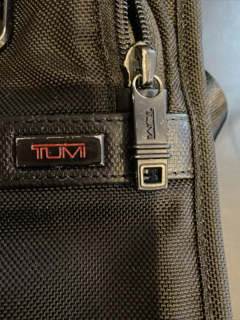 Tumi  Pocket Small  Bag Alpha 3 - Crossbody 2