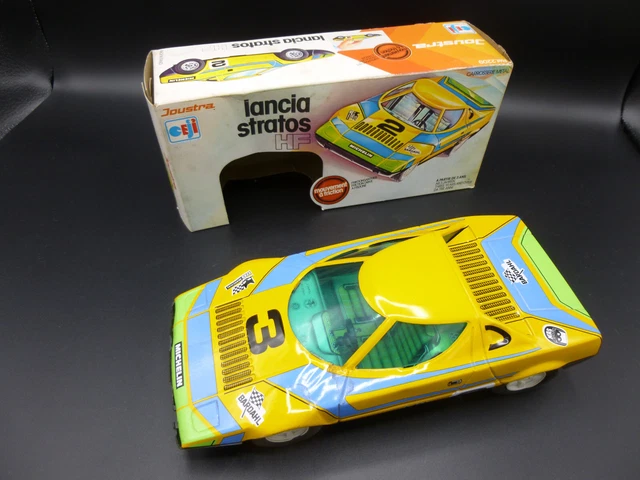 Automobile + caravane (tôle & plastique) à friction MINIC-TOYS TRIANG