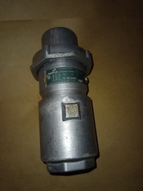 New Genuine Cooper Crouse-Hinds Apj3485 Sleeve Plug 30 Amp 4 Pole 3 Wire