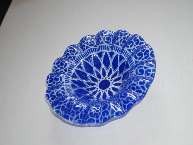 Sydenstricker Fused Art Glass Embassy bowl Cape Cod Mass Dark Blue Clear 6 3/4"