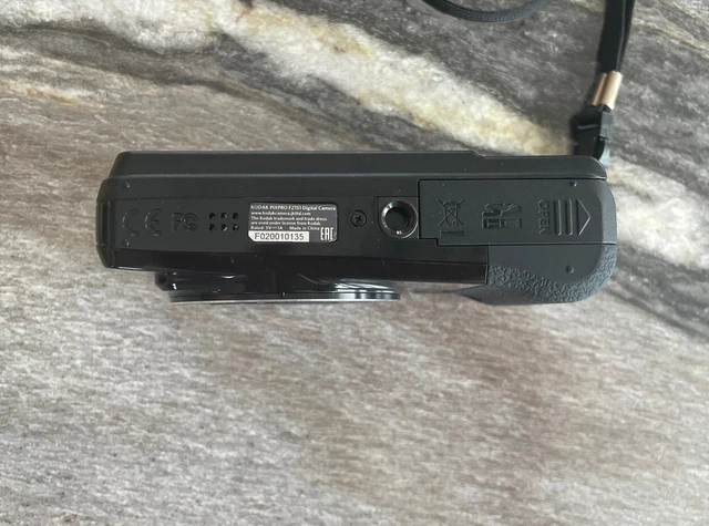Kodak PIXPRO FZ151 16.2MP Digital Camera Black + USB Charger + 8GB Memory Card ! 12