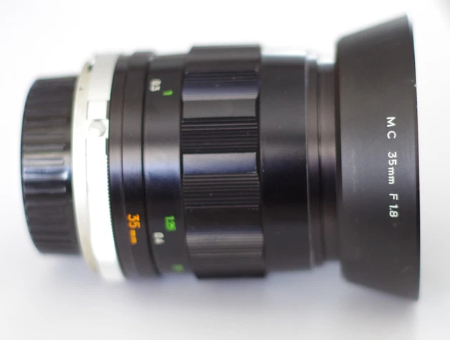 Objectif grand angle Minolta W Rokkor MD 28mm f/1 :2,8 – bon