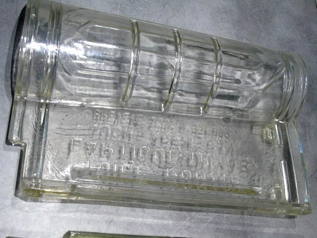 2 anciennes tuiles romane en verre Lartigues & Dumas Auch Agen N° 951-082 3