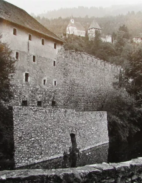 Landschaft mit Burg - sw Foto aus der 60er Jahre 22x28 cm signiert Fotokunst