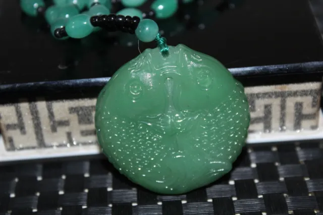 Natural Lucky Green Jade Necklace Pendant Hand-Carved Amulet Chain Chic Gift