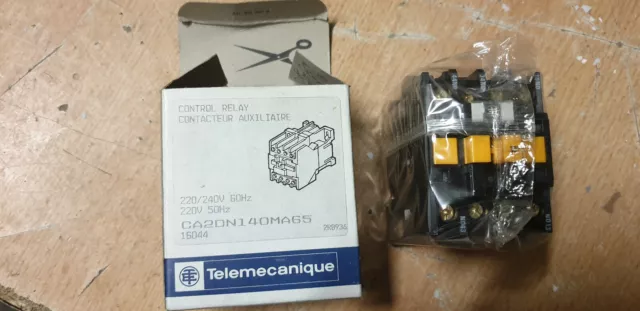 Telemecanique Hilfsschütz CA2-DN140MA65 220V/50Hz Original verpackt ungeöffnet