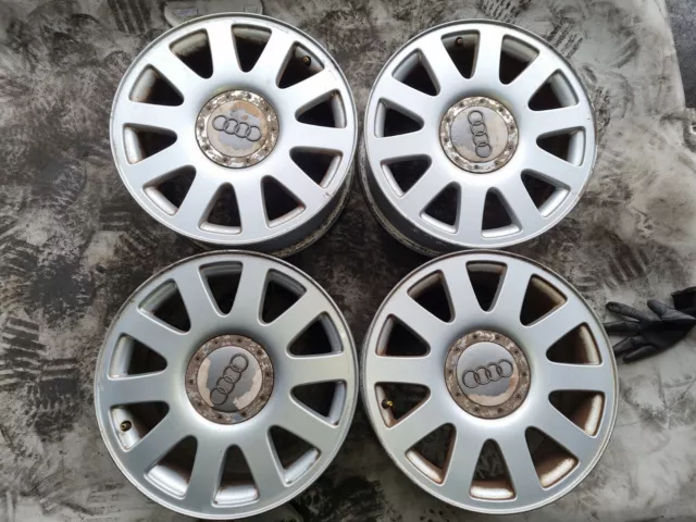 Genuine Audi A4 B6  Set Of 4 Alloy 17 Inc Wheels 10 Spoke 4A0601025P#M3214