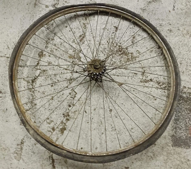 ROUE ARRIERE 700 retournement fn peugeot automoto vélo collection ancien eroica EUR 45,00 - FR