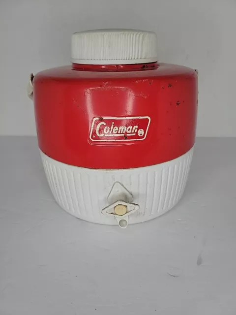 Vintage Coleman Outdoor Camping Water Jug Red And White 1 Gallon w/cup Great USA