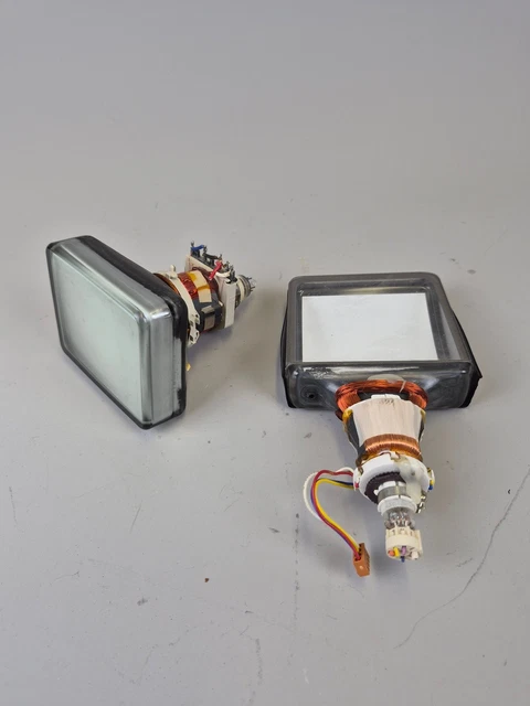 Un ancien téléviseur à tube cathodique (CRT) fabriqué en ex-URSS